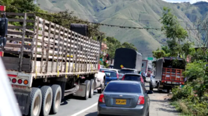 Bloqueos viales dejan pérdidas por $1,8 billones en 2026: Colfecar