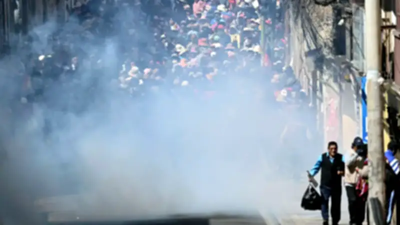 Bolivia en crisis: protestas, saqueos y tensión diplomática con Colombia