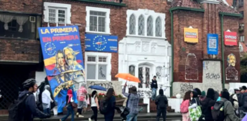 Campaña de Paloma Valencia rechaza ataque a su sede en Bogotá