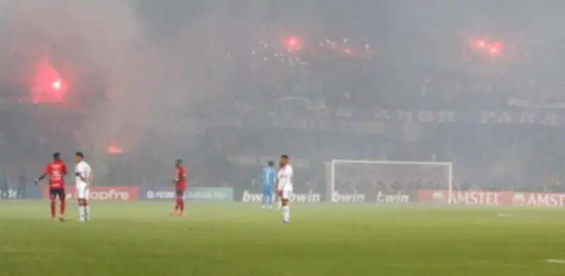 Cancelan partido Medellín vs Flamengo por disturbios en el Atanasio Girardot