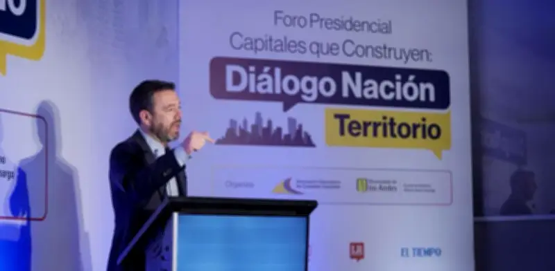 Candidatos presidenciales se comprometen a mejorar diálogo con alcaldes de ciudades capitales