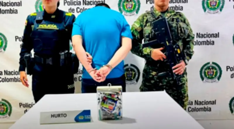 Capturado en Fusagasugá por hurto de láminas del álbum del Mundial