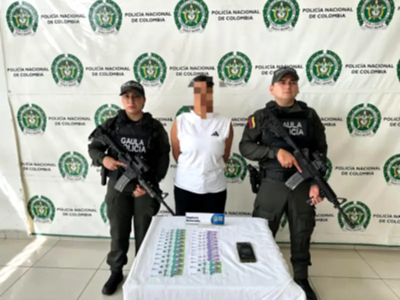 Capturan a mujer que extorsionaba a funcionario de salud en Bucaramanga