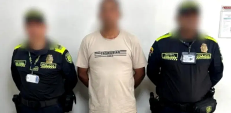 Capturan en aeropuerto Ernesto Cortissoz a hombre buscado por extorsión