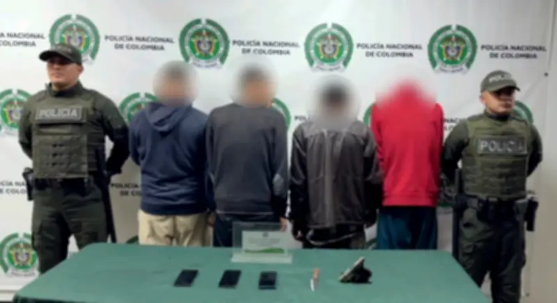 Capturan en Bosa a cuatro hombres por robar a estudiantes con armas