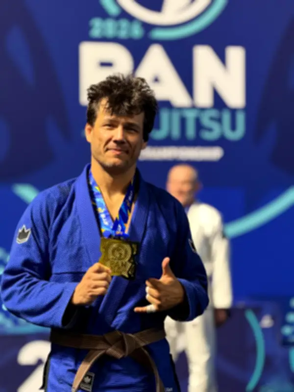 Carlos Sarmiento: oro en Brasil y Estados Unidos en Jiu-Jitsu