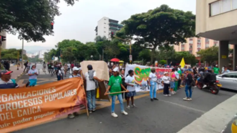 Cierre en Avenida 2 Norte por protesta en el centro de Cali