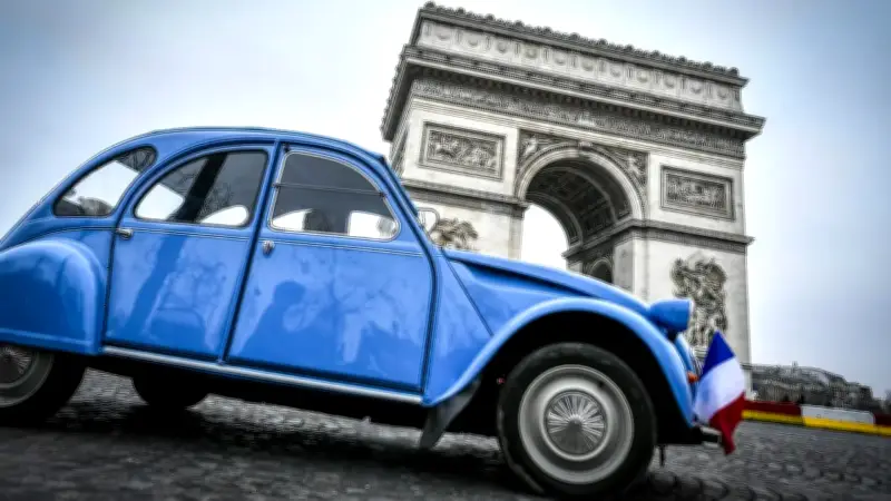 Citroën 2CV vuelve como eléctrico: bajo costo y fabricado en Europa