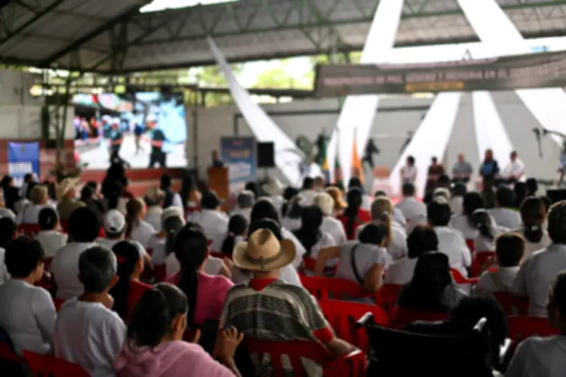 Colombia dividida: ¿diálogo o guerra ante el resurgir de la violencia?