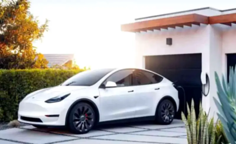 Colombia: retos en reparación y seguros de carros eléctricos