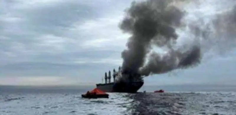 Comercio mundial se desacelera por cierre del Estrecho de Ormuz y tensiones globales
