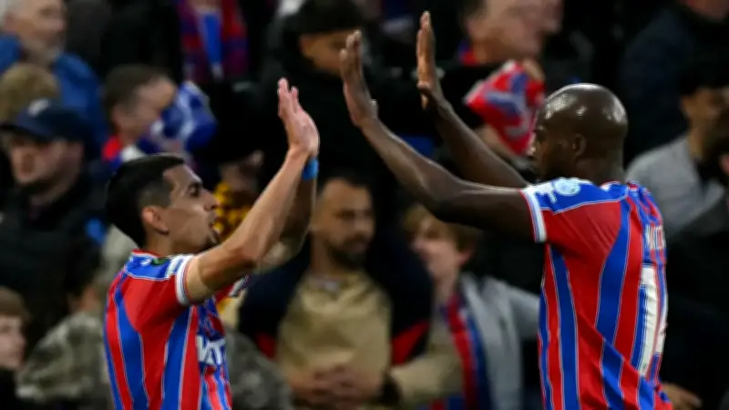 Crystal Palace, con Muñoz, clasifica a final de Conference League