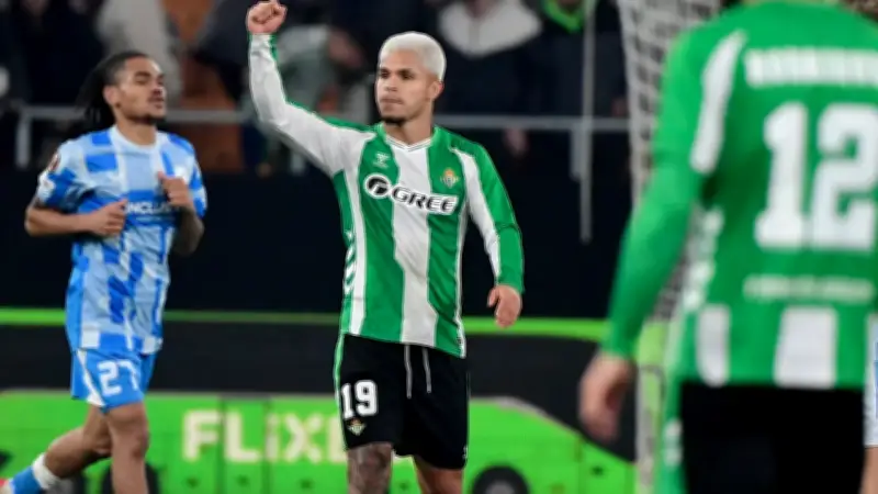 'Cucho' Hernández anota con Betis y presiona para ir al Mundial 2026