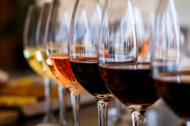 ¿Debe cambiar la advertencia sobre el alcohol en Colombia?