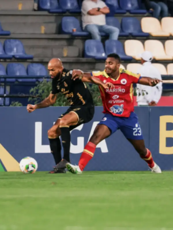 Desmanes en Pasto-Tolima: hinchas agredieron a jugadores tras eliminación