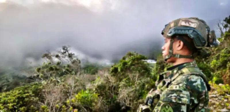 Disidentes atacan con drones y granadas al Ejército en el Cauca: tres heridos