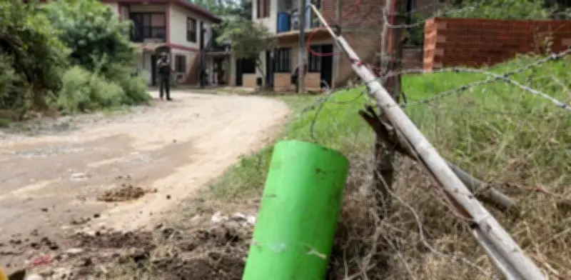 Disidentes atacan con explosivos y drones al Ejército en Jamundí: un soldado herido