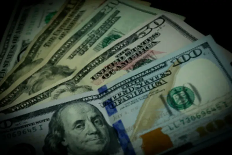 Dólar en Colombia sube $43 y se cotiza en $3.680 este lunes