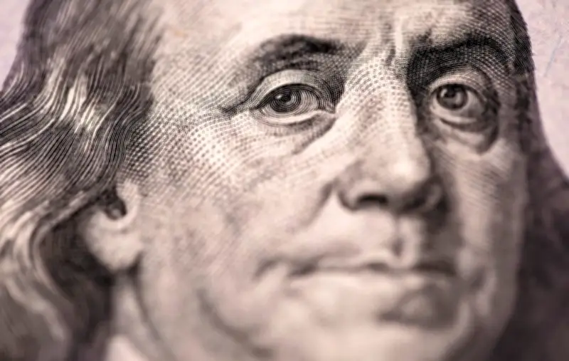 Dólar sube a COP 3.812 por conflicto en Oriente Medio y petróleo
