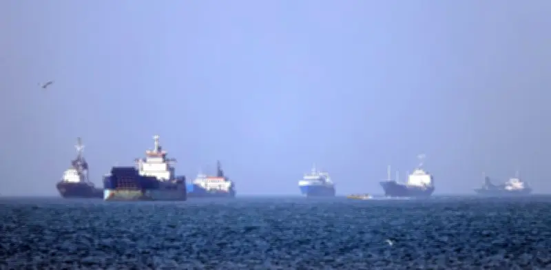 EAU construye oleoducto para evitar estrecho de Ormuz en 2027