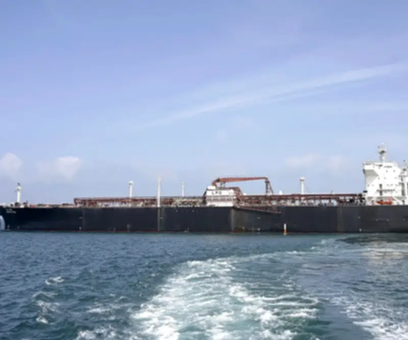 EE.UU. e Irán intercambian disparos en el Golfo Pérsico
