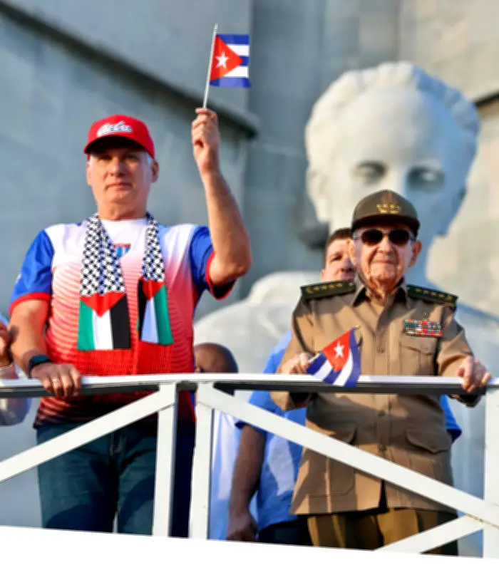 EE.UU. evalúa acusar a Raúl Castro por derribo de aviones en 1996