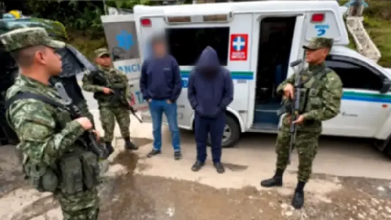 Ejército incauta 207 kilos de cocaína en ambulancia modificada en Huila