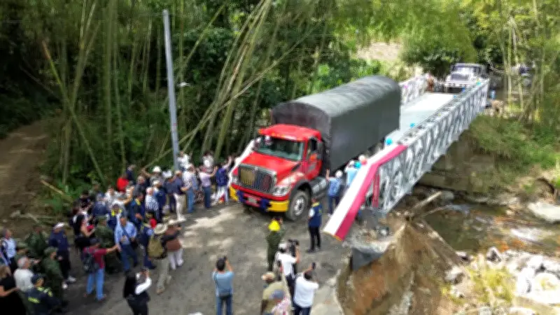Ejército instala puente metálico en Calarcá para beneficiar a 2.000 habitantes