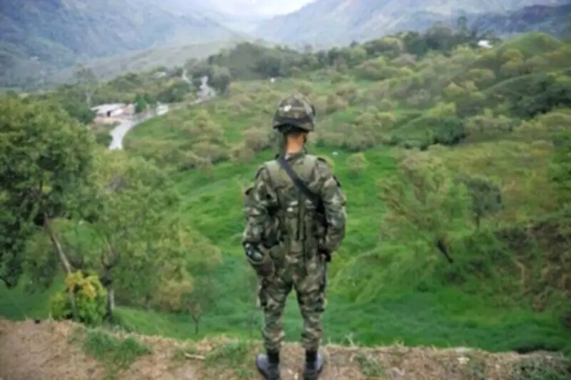 Ejército restablece contacto con 64 militares en el Guaviare