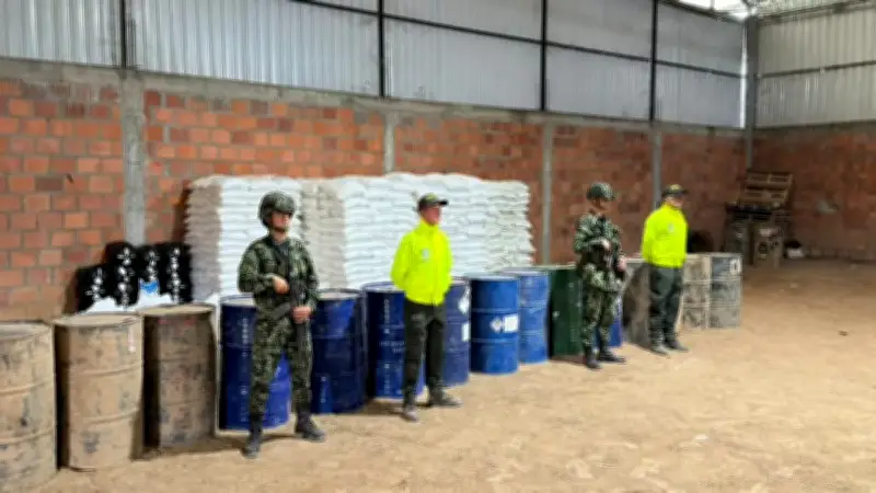 Ejército y Policía incautan 14 toneladas de insumos para cocaína del ELN