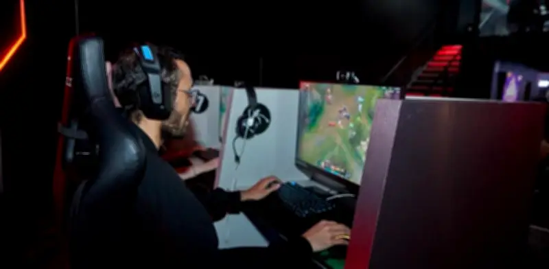 Empresas usan videojuegos para capacitar a sus trabajadores