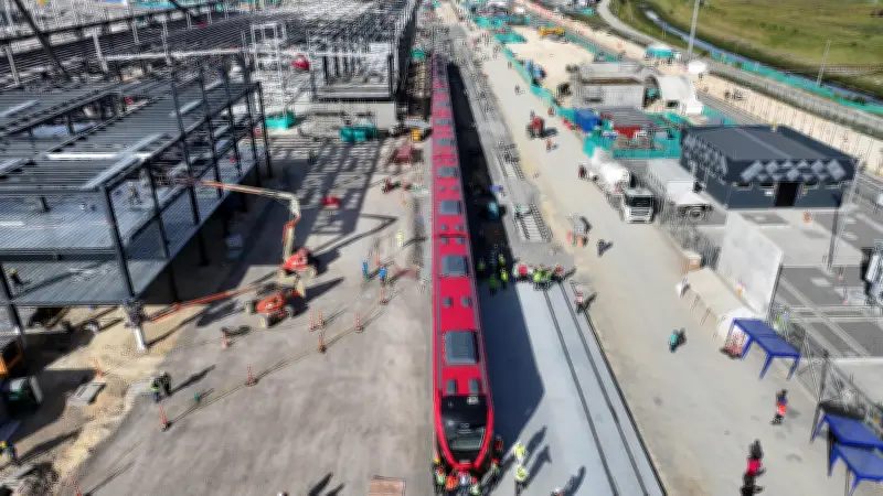 Encuesta revela percepción dividida de bogotanos sobre el Metro