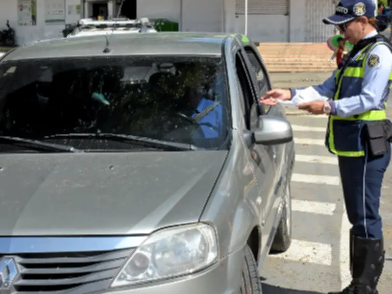 Error en la placa puede dejar su vehículo inmovilizado: conozca la multa