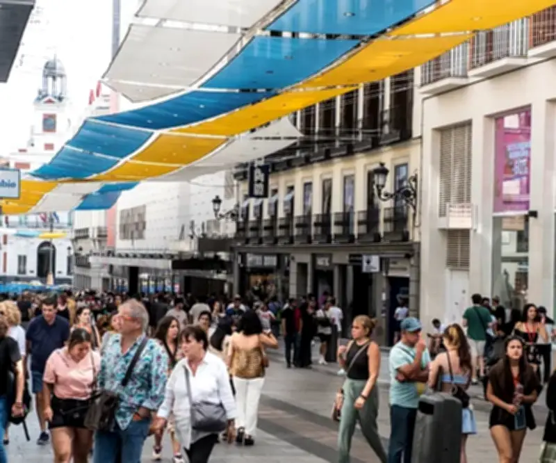 España roza los 50 millones de habitantes en 2026 por aumento de extranjeros