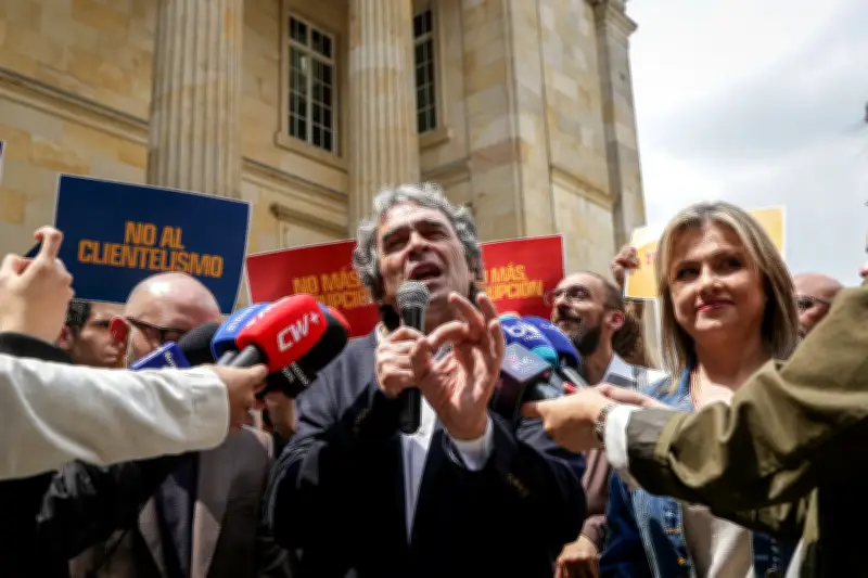 Fajardo defiende el 'voto útil' para evitar polarización en Colombia