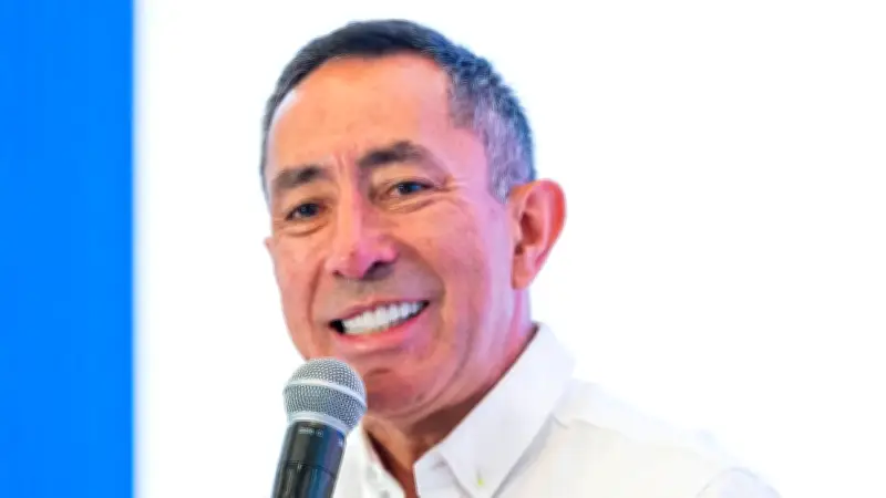 Fiscalía imputa cargos a Ricardo Roa por violación de topes electorales en campaña de Petro