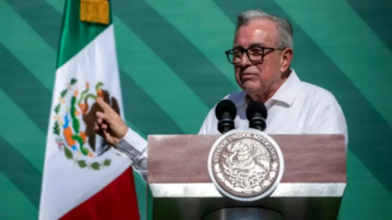 Fiscalía mexicana rechaza detener a gobernador de Sinaloa por falta de pruebas
