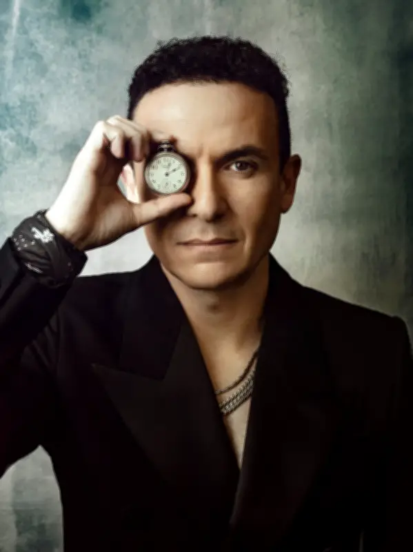 Fonseca lanza 'Antes que el tiempo se vaya': un llamado a vivir el presente