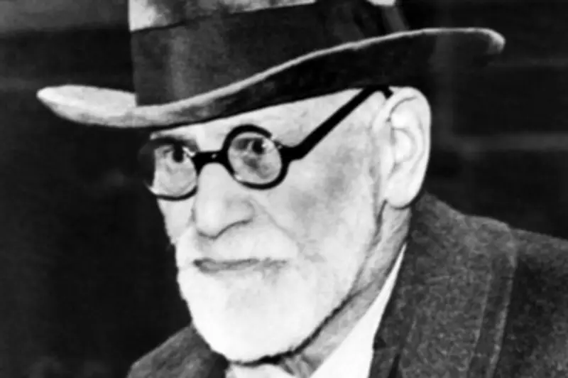 Freud y Nietzsche: La obsesión por destruir al filósofo