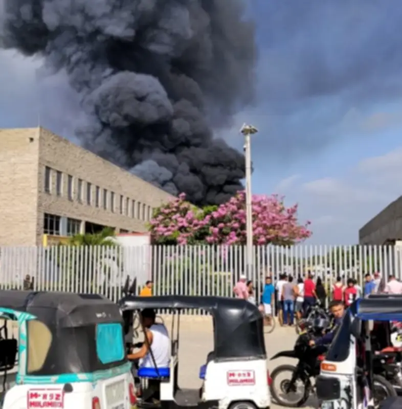 Fuerte incendio en parque industrial de Malambo preocupa a comunidad