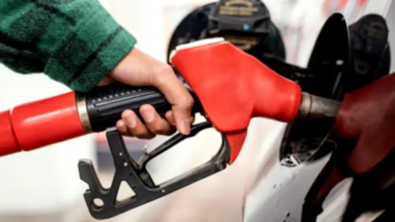 Gasolina superará los 16.000 pesos en estas ciudades desde mayo