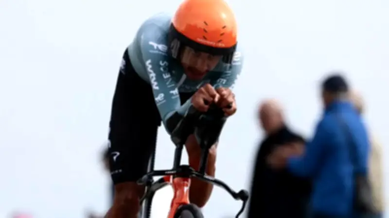 Giro de Italia 2026: Ganna gana etapa 10, Eulálio sigue líder y Bernal sube