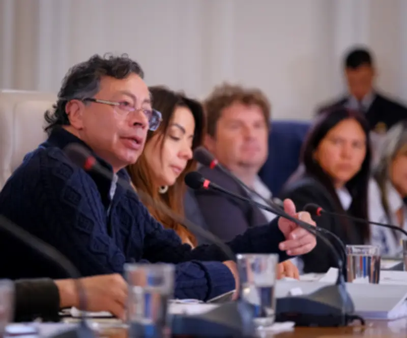 Gobierno inicia recolección de firmas para la Constituyente: necesita 5 millones