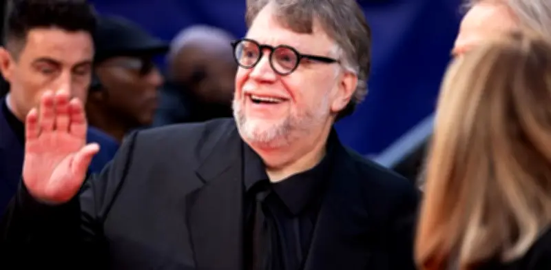 Guillermo del Toro recibe el máximo honor del Instituto Británico de Cine