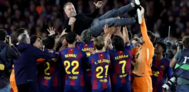 Hansi Flick renueva con Barcelona hasta 2028 tras acuerdo verbal