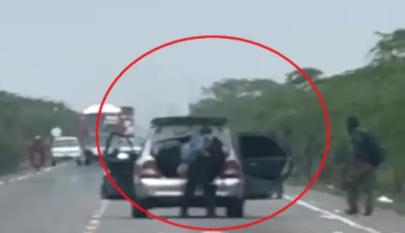 Hombres armados atracan vehículo con pasajeros en la Troncal del Caribe en La Guajira