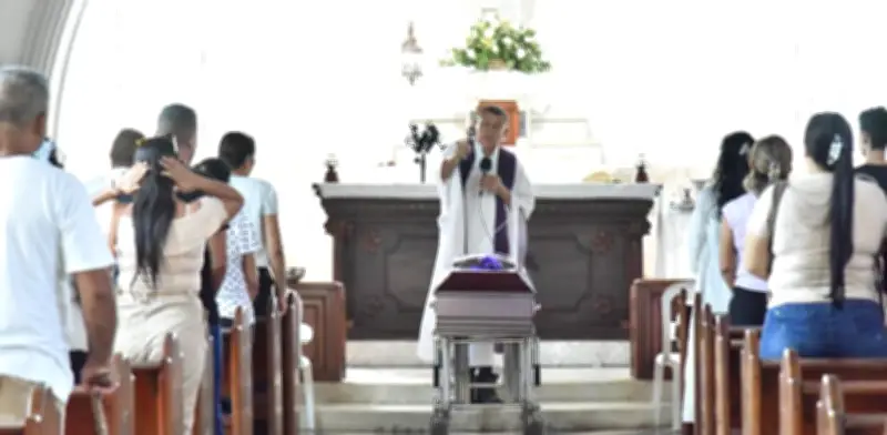 Iglesia Católica recupera cementerio de Santa Marta al 'cura rebelde' que lo ocupaba