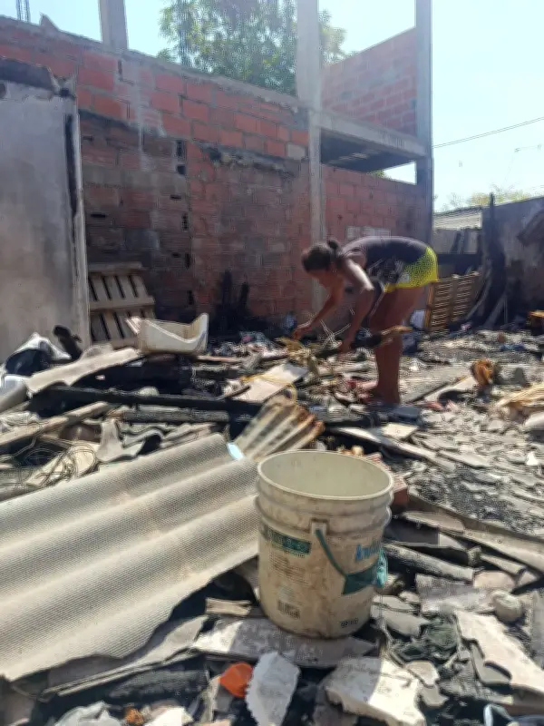 Incendio en Olaya Herrera deja tres familias sin hogar en Cartagena