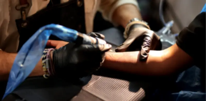 Investigan muerte de joven tras tatuarse en Expotatuaje en Medellín