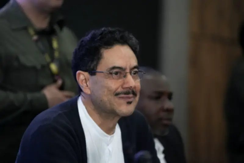 Iván Cepeda reveló qué haría con el ELN si llega a la Presidencia en 2026